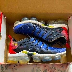 NIKE AIR VAPORMAX PLUS